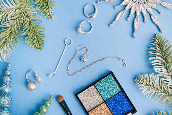 Bijoux noël : éblouissez vos fêtes avec des bijoux festifs